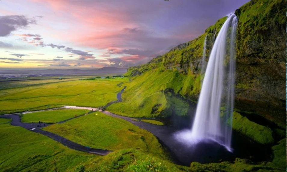 Menjelajahi Keindahan Air Terjun Ponot Tertinggi di Indonesia