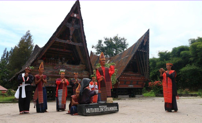 Wisata Sejarah Museum Huta Bolon Simanindo Sigale-Gale